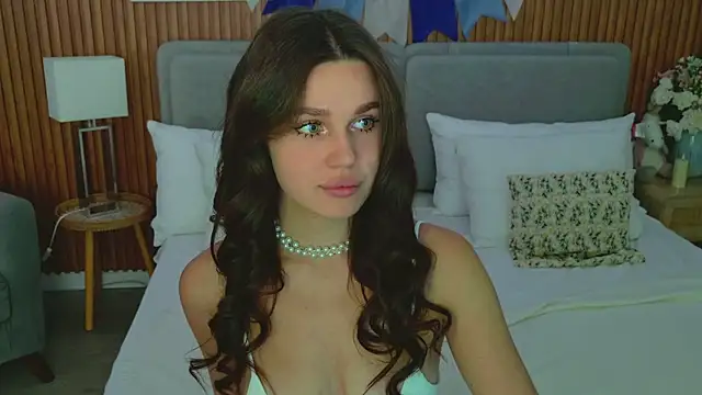 RihannaRose online show from 09-22-25, 05:19