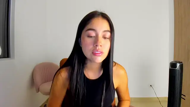 AriaMontgomery online show from 05-28-26, 03:14
