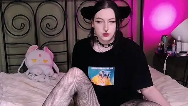 Snapshot of BlackyTea chatting on 10-06-25, 07:47 BlackyTea online show from 10-06-25, 07:47