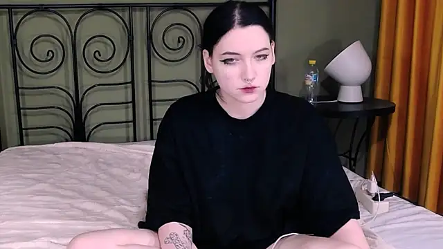 Snapshot of BlackyTea chatting on 03-03-25, 12:23 BlackyTea online show from 03-03-25, 12:23