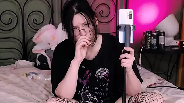 Snapshot of BlackyTea chatting on 03-12-25, 04:19 BlackyTea online show from 03-12-25, 04:19