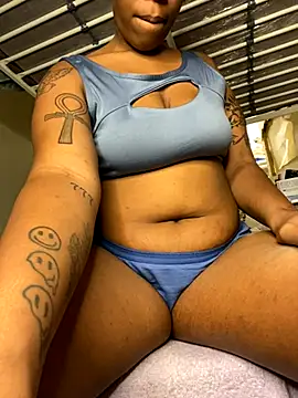 Snapshot of MsSapPhire500 chatting on 10-19-25, 05:54 MsSapPhire500 online show from 10-19-25, 05:54