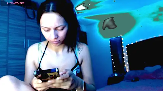 holy juli online show from 12-20-25, 03:42