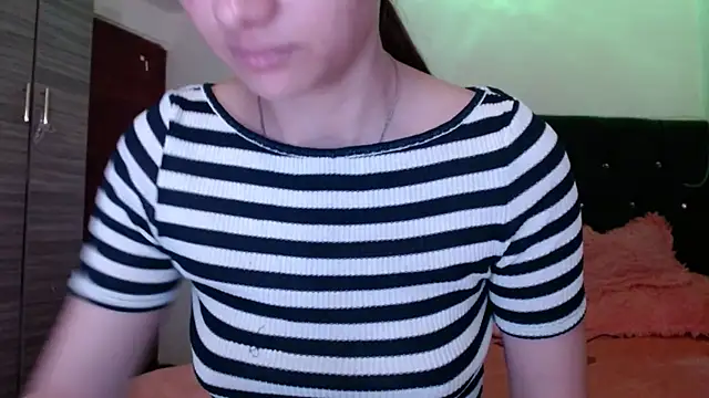 holy juli online show from 07-16-26, 03:58