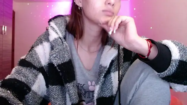 Snapshot of holy_juli chatting on 05-03-26, 02:49 holy juli online show from 05-03-26, 02:49