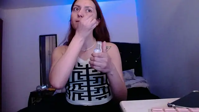 holy juli online show from 06-17-26, 03:50