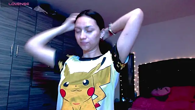 holy juli online show from 12-23-25, 04:45