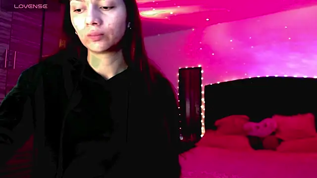 holy juli online show from 11-17-25, 04:16