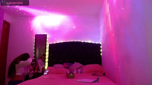 holy juli online show from 10-19-25, 02:47