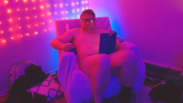 Snapshot of onlym4m chatting on 02-12-25, 02:45 onlym4m online show from 02-12-25, 02:45