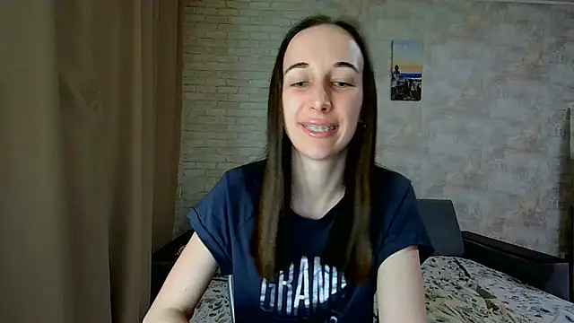 Snapshot of Anika_bloom chatting on 05-05-26, 12:13 Anika bloom online show from 05-05-26, 12:13