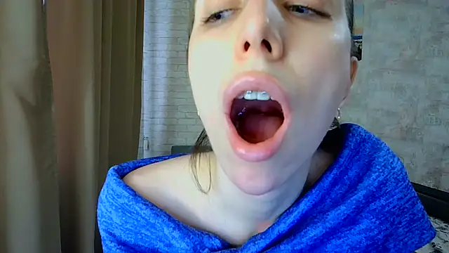 Snapshot of Anika_bloom chatting on 04-27-26, 05:38 Anika bloom online show from 04-27-26, 05:38
