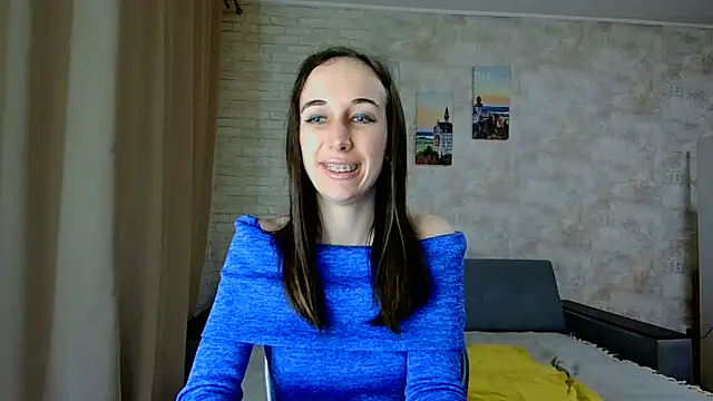 Snapshot of Anika_bloom chatting on 05-19-26, 08:38 Anika bloom online show from 05-19-26, 08:38