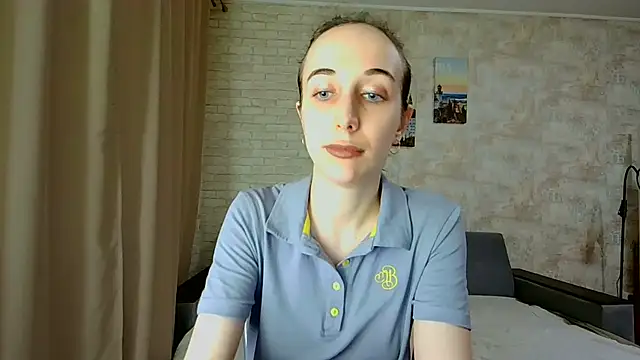 Snapshot of Anika_bloom chatting on 05-24-26, 09:15 Anika bloom online show from 05-24-26, 09:15