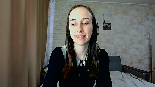 Snapshot of Anika_bloom chatting on 05-18-26, 04:18 Anika bloom online show from 05-18-26, 04:18