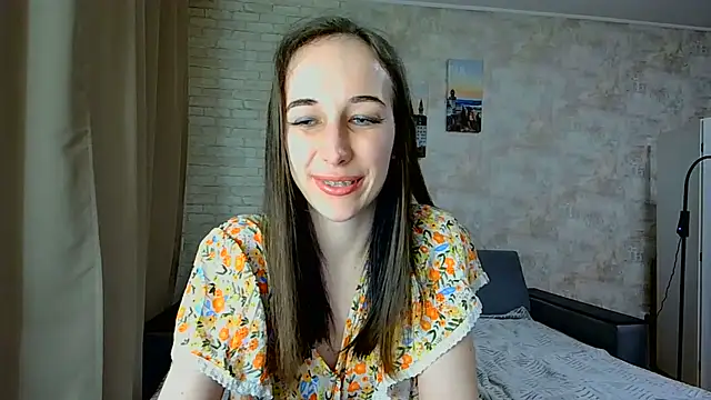 Snapshot of Anika_bloom chatting on 05-27-26, 01:57 Anika bloom online show from 05-27-26, 01:57
