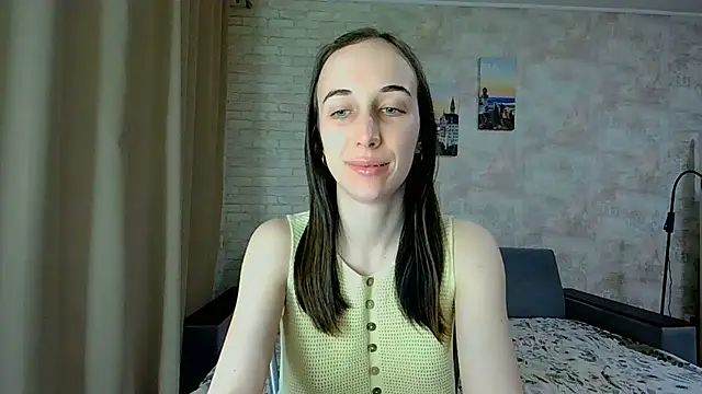 Snapshot of Anika_bloom chatting on 05-02-26, 09:31 Anika bloom online show from 05-02-26, 09:31