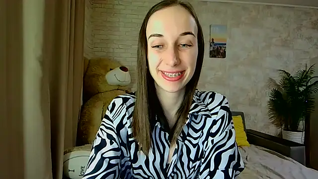 Snapshot of Anika_bloom chatting on 02-16-26, 07:45 Anika bloom online show from 02-16-26, 07:45