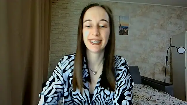 Snapshot of Anika_bloom chatting on 05-09-26, 07:17 Anika bloom online show from 05-09-26, 07:17