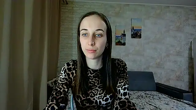 Snapshot of Anika_bloom chatting on 04-25-26, 07:33 Anika bloom online show from 04-25-26, 07:33