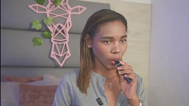 Lily Miiller online show from 11-21-25, 08:41