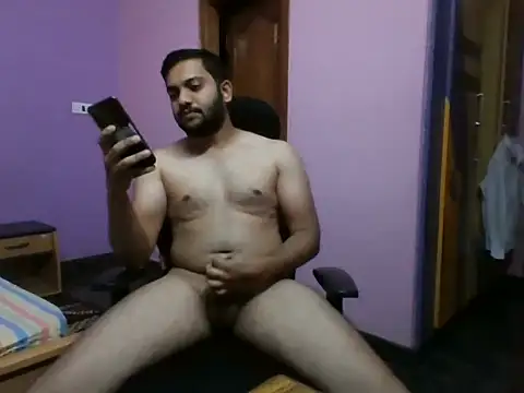 Snapshot of night_stripper chatting on 01-11-25, 02:47 night stripper online show from 01-11-25, 02:47