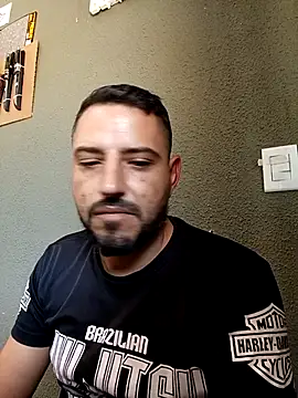 P4uzud4O online show from 04-17-26, 02:31