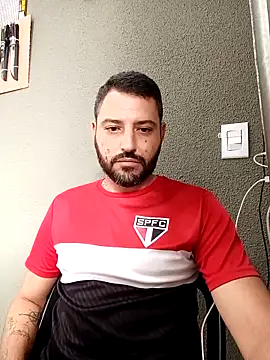 P4uzud4O online show from 04-07-26, 12:18