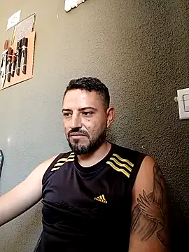 P4uzud4O online show from 04-16-26, 12:39