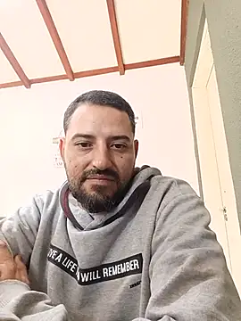 P4uzud4O online show from 07-04-26, 01:04