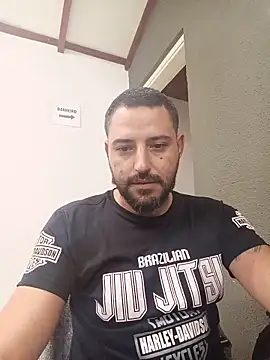P4uzud4O online show from 06-11-26, 04:37