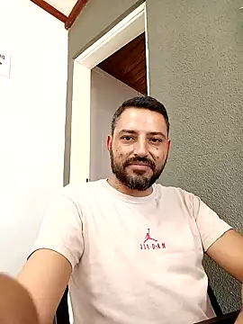 P4uzud4O online show from 03-29-26, 01:35