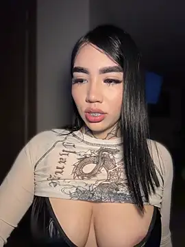 Nickiiiii online show from 05-26-26, 02:20