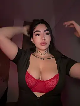 Nickiiiii online show from 03-17-26, 06:49