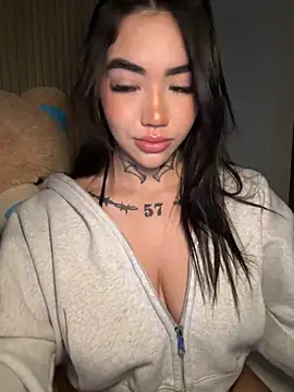 Nickiiiii online show from 11-09-25, 06:39