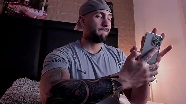 JeanColleman online show from 10-29-25, 04:11