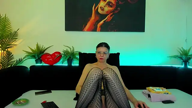 EllaTess online show from 03-11-25, 09:59