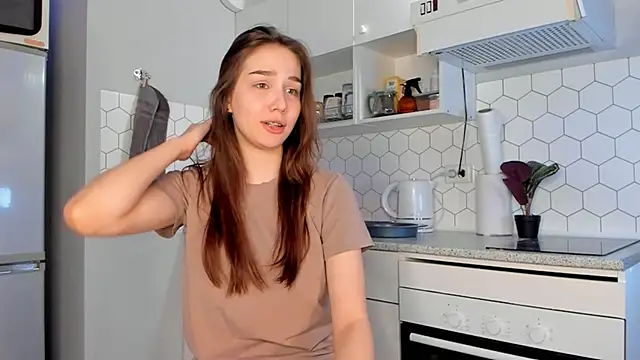 Tate Angel online show from 01-19-25, 06:21