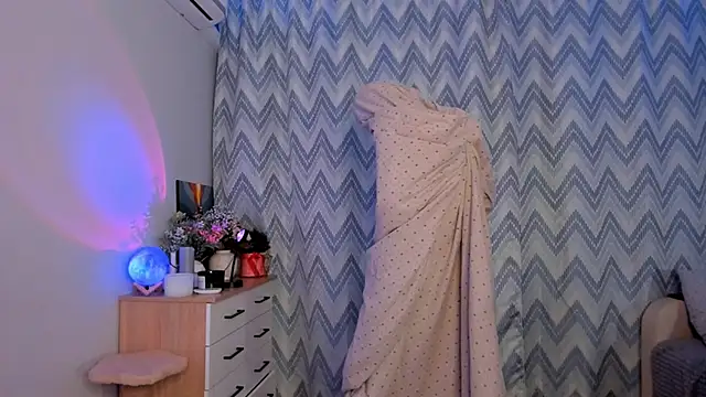 Tate Angel online show from 01-22-25, 09:21