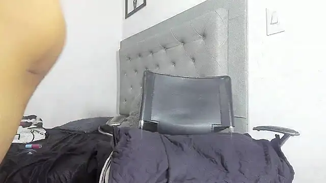 Snapshot of camila_bigcock169 chatting on 09-26-25, 02:07 camila bigcock169 online show from 09-26-25, 02:07