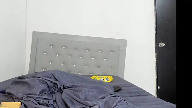 Snapshot of camila_bigcock169 chatting on 03-08-25, 05:07 camila bigcock169 online show from 03-08-25, 05:07