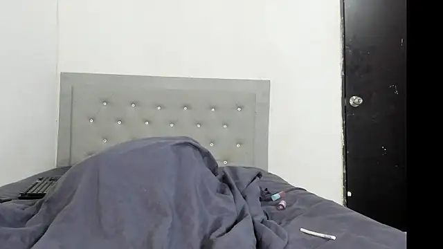 Snapshot of camila_bigcock169 chatting on 03-11-25, 02:10 camila bigcock169 online show from 03-11-25, 02:10