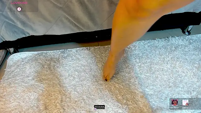 Snapshot of victoria_byte chatting on 02-08-26, 08:17 victoria byte online show from 02-08-26, 08:17