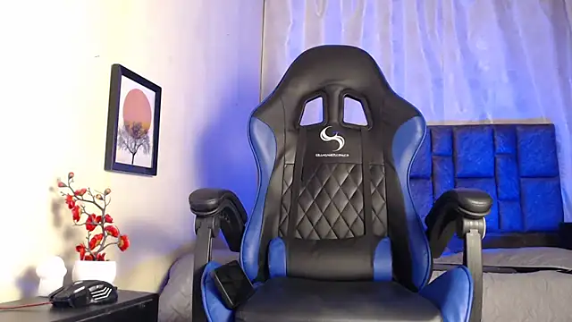 Snapshot of Dan_brownn chatting on 10-02-25, 01:53 Dan brownn online show from 10-02-25, 01:53