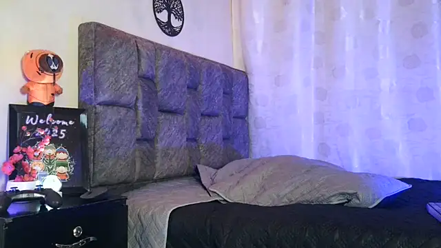 Snapshot of Dan_brownn chatting on 02-22-25, 05:57 Dan brownn online show from 02-22-25, 05:57