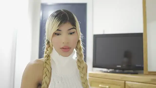 Snapshot of valeri-bigcock chatting on 09-29-25, 08:21 valeri-bigcock online show from 09-29-25, 08:21