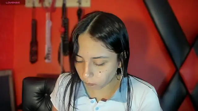 Monttserratt online show from 04-14-26, 04:01