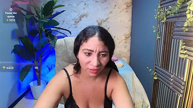 Snapshot of jennaa_milf_ chatting on 07-05-26, 12:01 jennaa milf online show from 07-05-26, 12:01