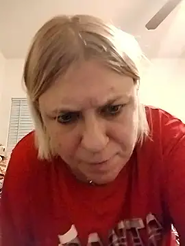 Snapshot of Playmate86 chatting on 12-03-24, 12:08 Playmate86 online show from 12-03-24, 12:08