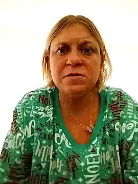 Snapshot of Playmate86 chatting on 12-06-24, 02:33 Playmate86 online show from 12-06-24, 02:33